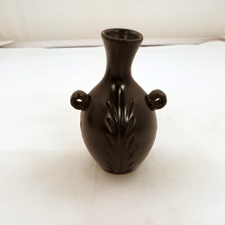 Vase sort keramik